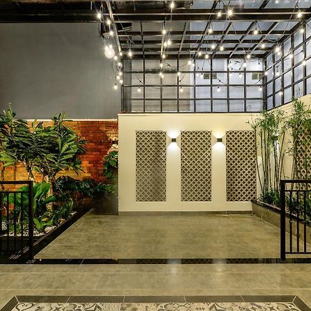Cozrum Homes The Gallery Residence Ho-Chi-Minh-Stadt Exterior foto