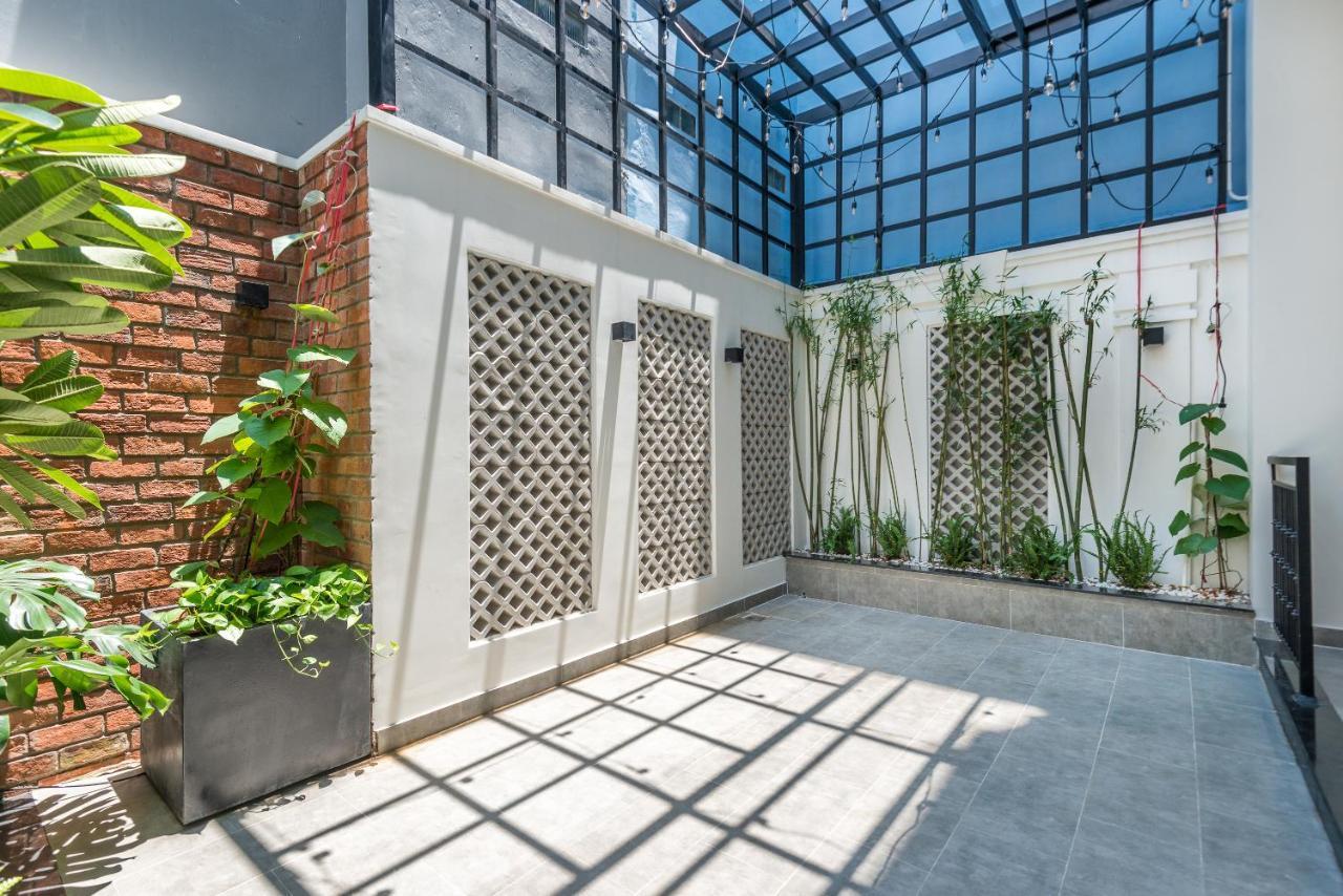 Cozrum Homes The Gallery Residence Ho-Chi-Minh-Stadt Exterior foto